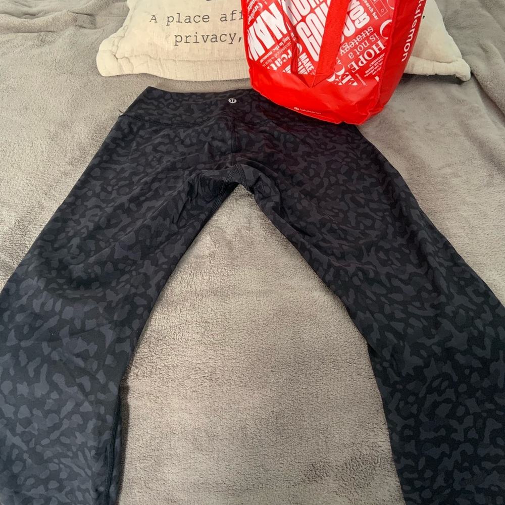 Lululemon camouflage leggings, size 8